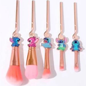 5 pieces makeup brushes stitch character!!